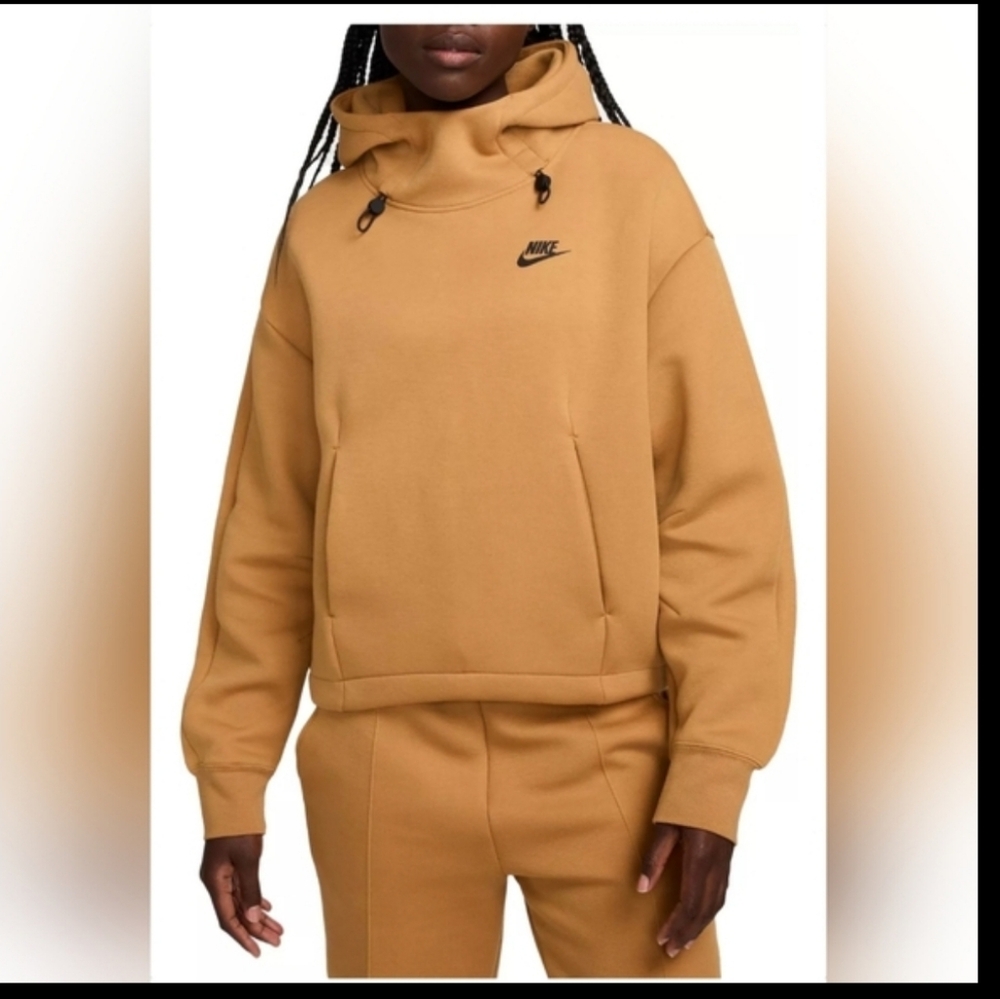 Nike TECH Sportswear Womens Pullover Oversized Hoodie Flax Tan XL Nwt